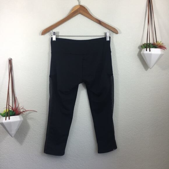 Onzie tuxedo black cropped leggings with mesh - Picture 3 of 7